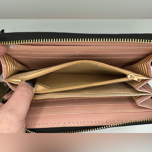 Western Style Floral Tooled PU Leather Wristlet Wallet - Large Capacity Gift - Picture 5 of 8